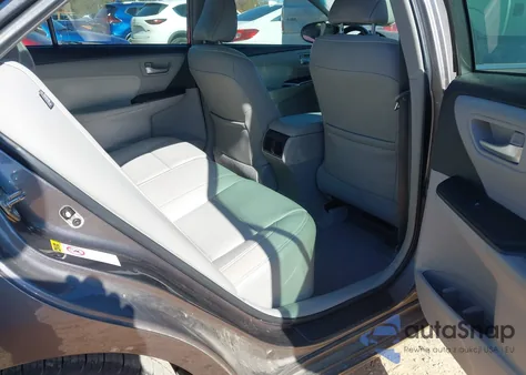 2015 Toyota Camry Xle z USA, uszkodzony, nr VIN 4T1BF1FK9FU875306